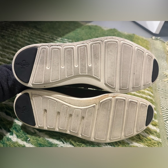 Like-New Cole Haan Men's ØriginalGrand Wingtip Oxford size 11 - Picture 4 of 6